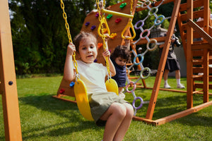 Sycamore Backyard Climbing Set – 2 Swings, Trapeze Bar & Outdoor Fun