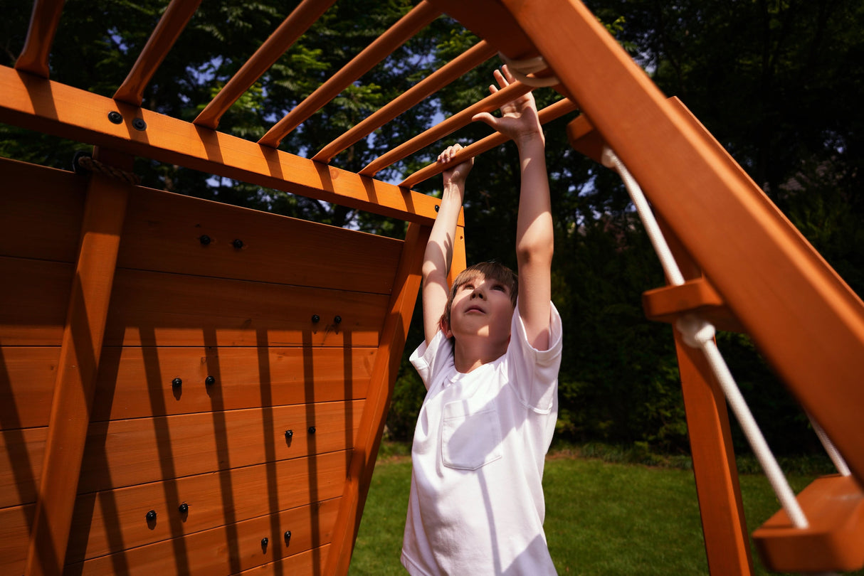 Sycamore Backyard Climbing Set – 2 Swings, Trapeze Bar & Outdoor Fun