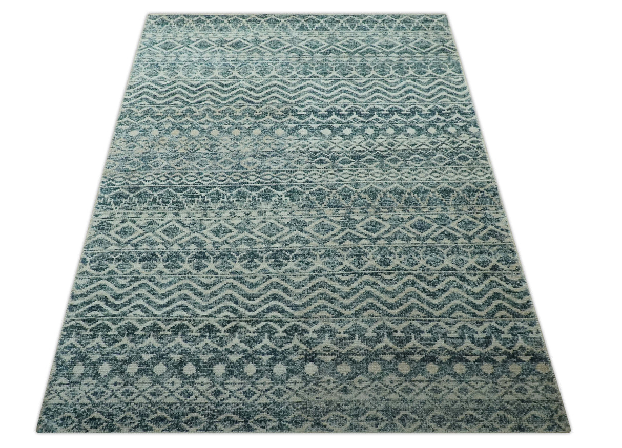 Teal and Ivory 5.6x8.6 Southwestern Tribal Trellis Recycled Art Silk Area Rug