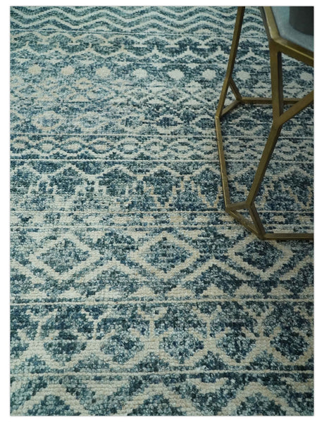 Teal and Ivory 5.6x8.6 Southwestern Tribal Trellis Recycled Art Silk Area Rug