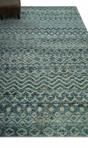 Teal and Ivory 5.6x8.6 Southwestern Tribal Trellis Recycled Art Silk Area Rug