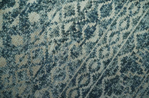 Teal and Ivory 5.6x8.6 Southwestern Tribal Trellis Recycled Art Silk Area Rug