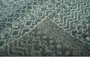 Teal and Ivory 5.6x8.6 Southwestern Tribal Trellis Recycled Art Silk Area Rug