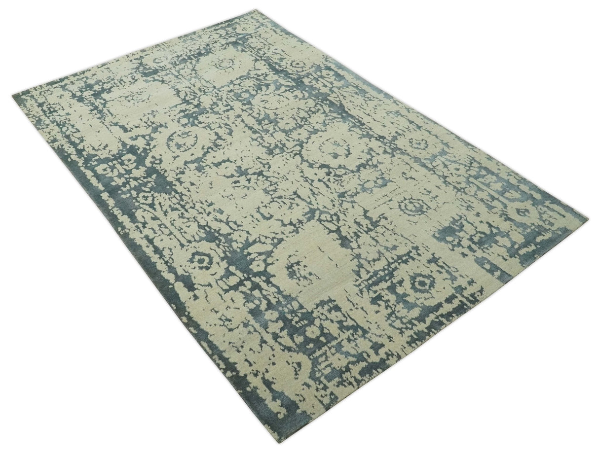 Traditional Design Charcoal and Beige 6x9 Hand Knotted wool area rug