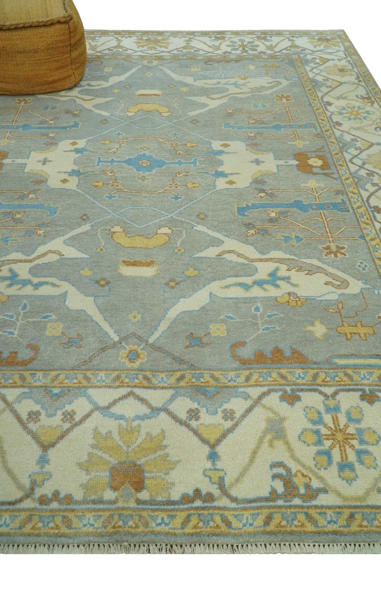 Traditional Hand Knotted Silver and Ivory 8x10 Oriental Oushak wool area rug
