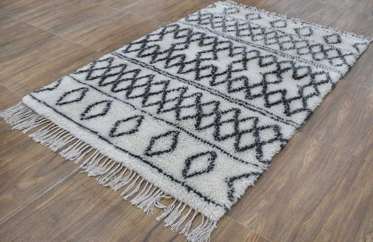 Traditional Hand Made Moroccan Design New Zealand Wool 4x6 Area Rug