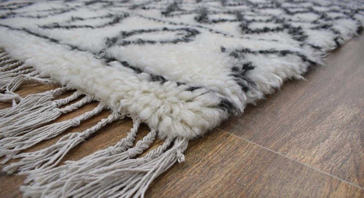 Traditional Hand Made Moroccan Design New Zealand Wool 4x6 Area Rug