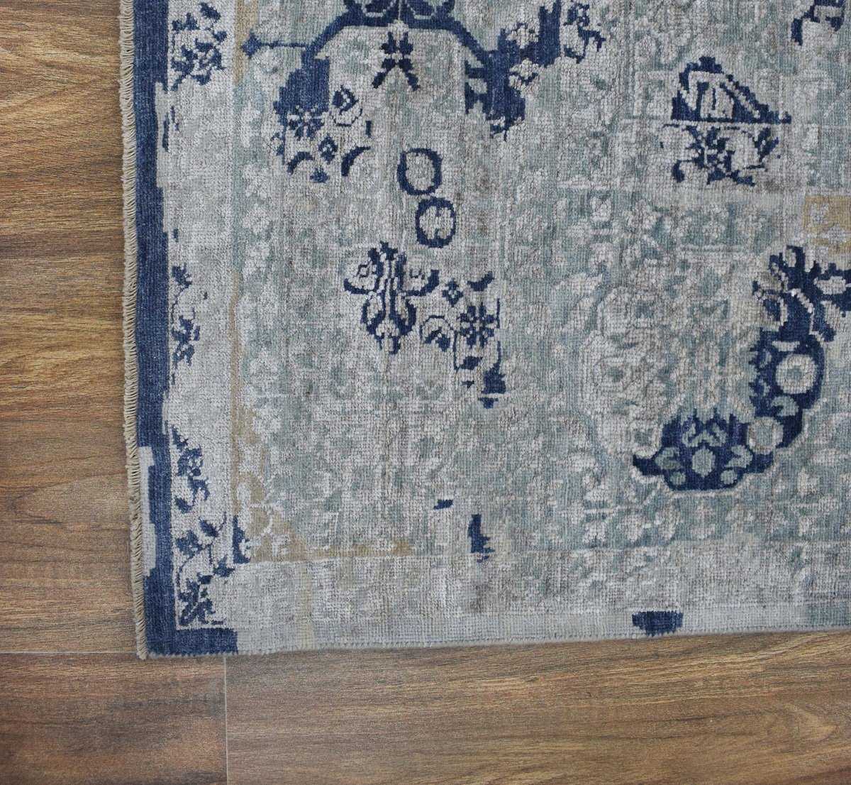Traditional Handmade Silk and Wool 8x10 Area Rug | TRD1635810
