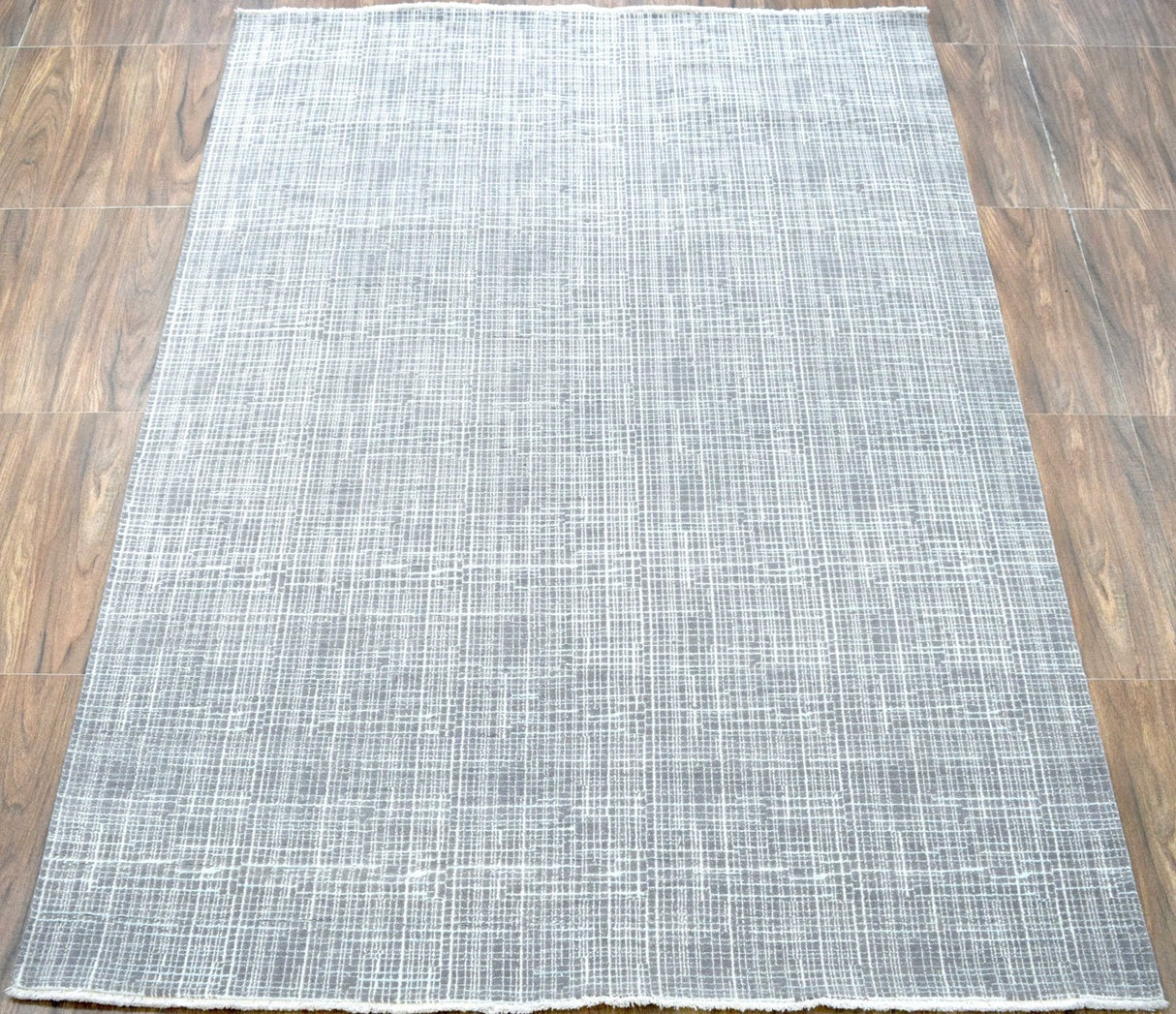 Traditional Handmade Wool & Viscose 5x8 Area Rug | TRD136658