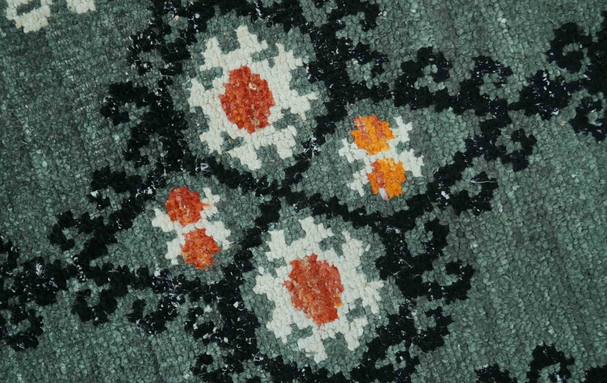 Traditional Ikat Design 5x7.6 Green, Black and Ivory Hand Knotted wool area rug