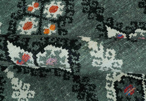 Traditional Ikat Design 5x7.6 Green, Black and Ivory Hand Knotted wool area rug