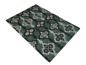 Traditional Ikat Design 5x7.6 Green, Black and Ivory Hand Knotted wool area rug