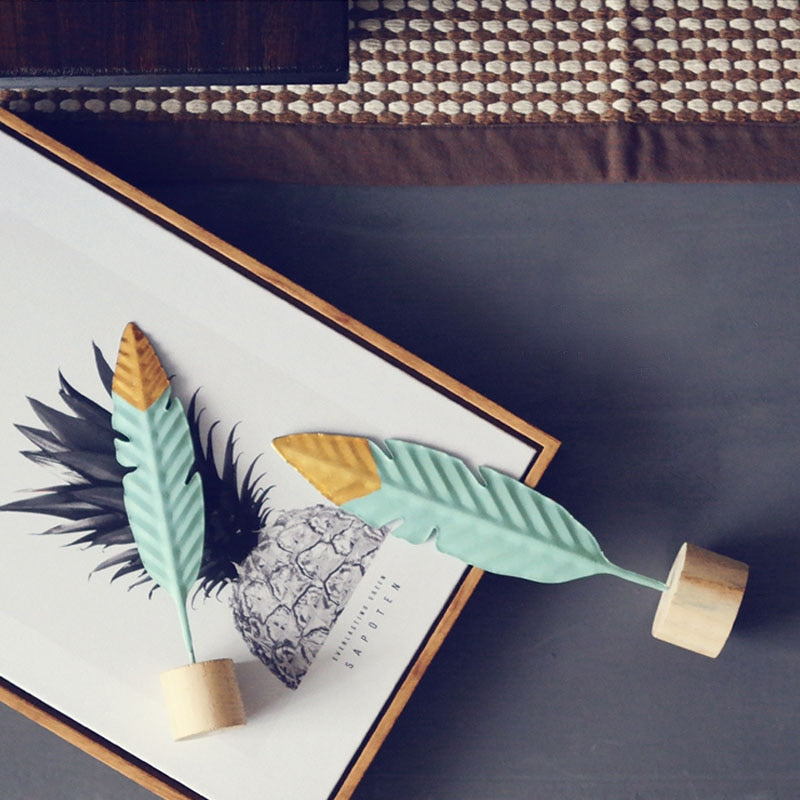 Gold Dipped Feather Decoration - Ellure